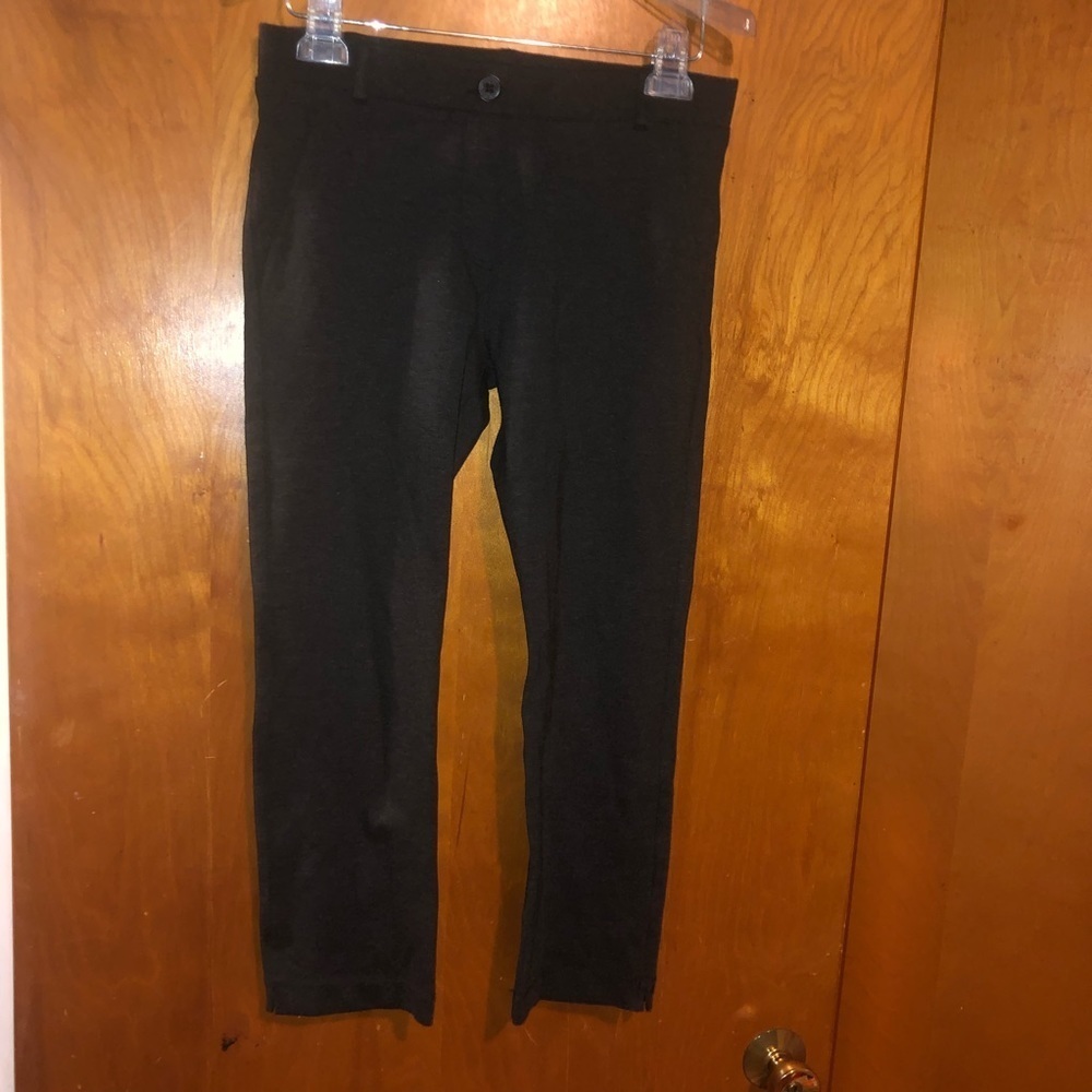 betabrand dark gray crop pants size small